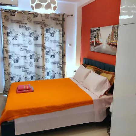 Apartment Luxury Studio In The Center Of Larissa
